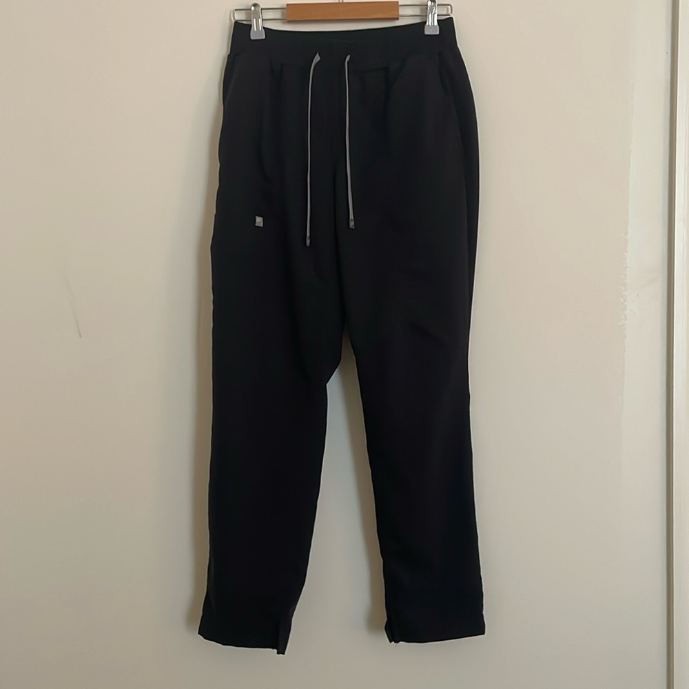 Fabletics ion scrub pant size medium